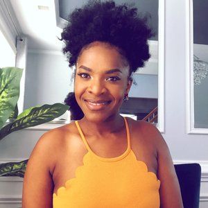 Meet your Posher, Nadesha